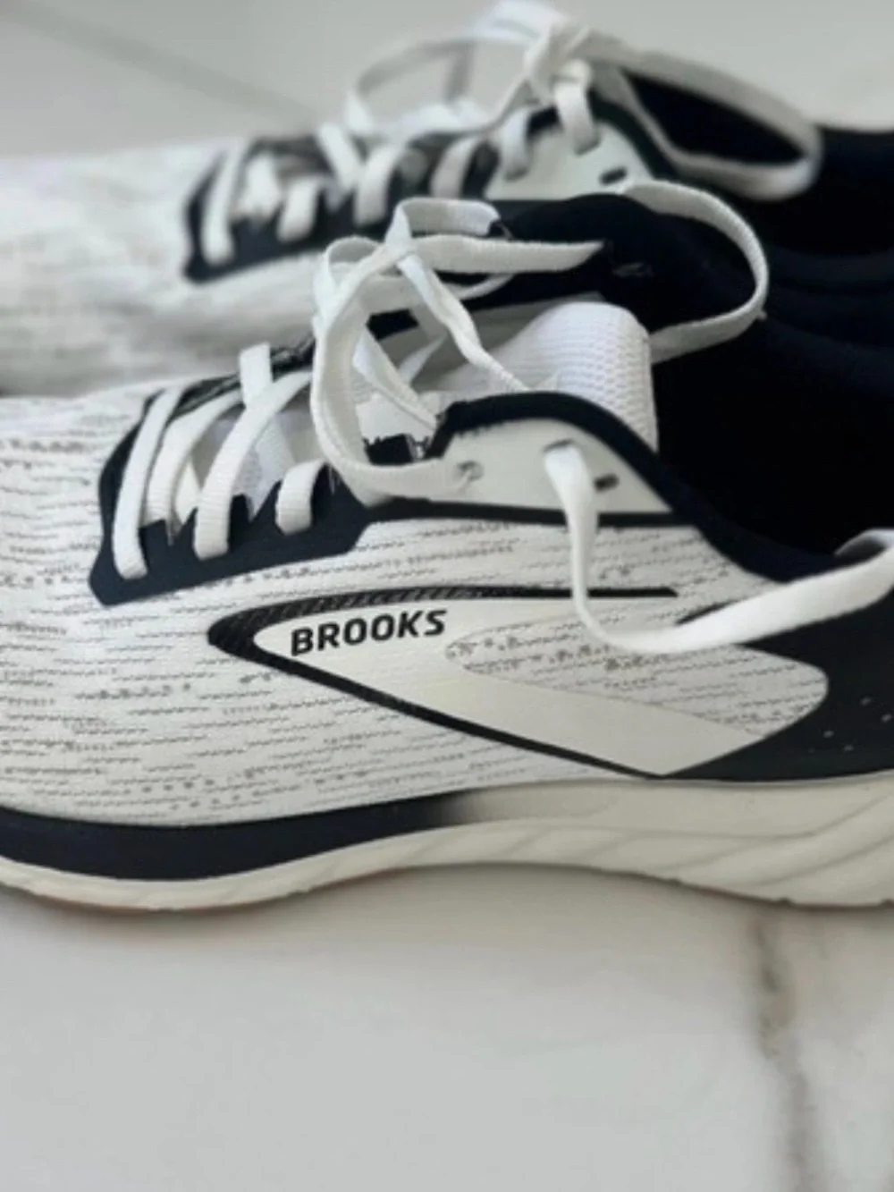 Brooks light try